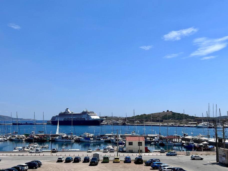 LávrionLuxury Port View公寓 外观 照片